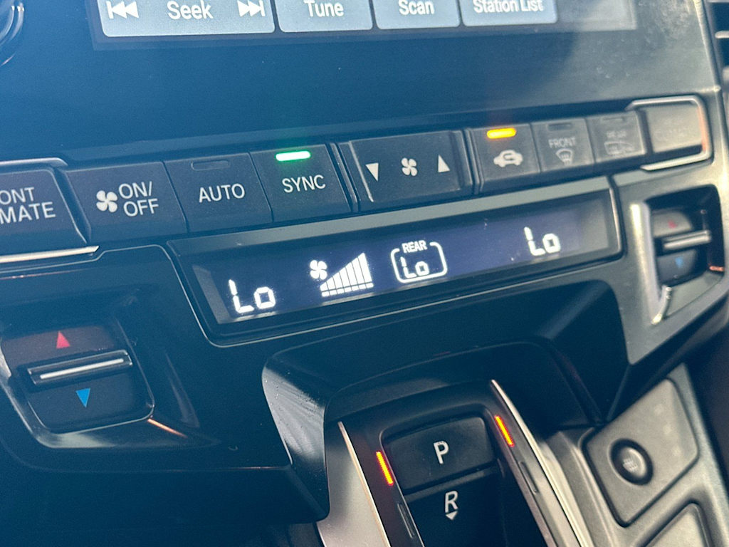 Thumbnail: 2019 Honda Odyssey - 25