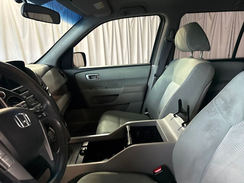 Thumbnail: 2015 Honda Pilot - 8