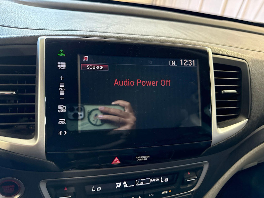 Thumbnail: 2016 Honda Pilot - 9