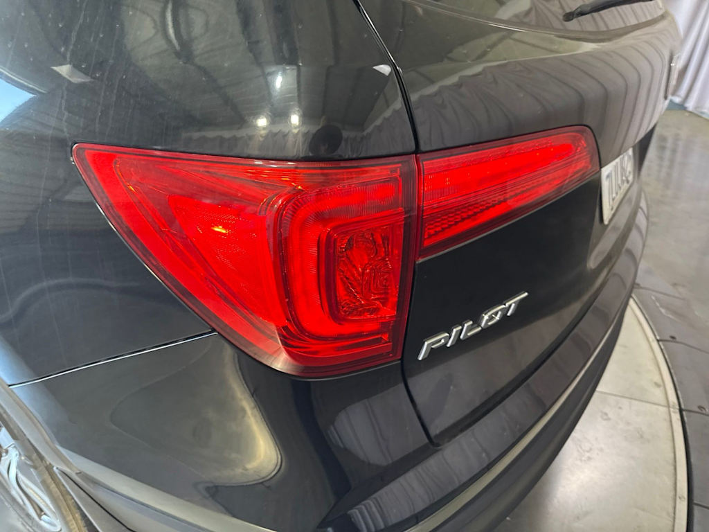 Thumbnail: 2016 Honda Pilot - 18