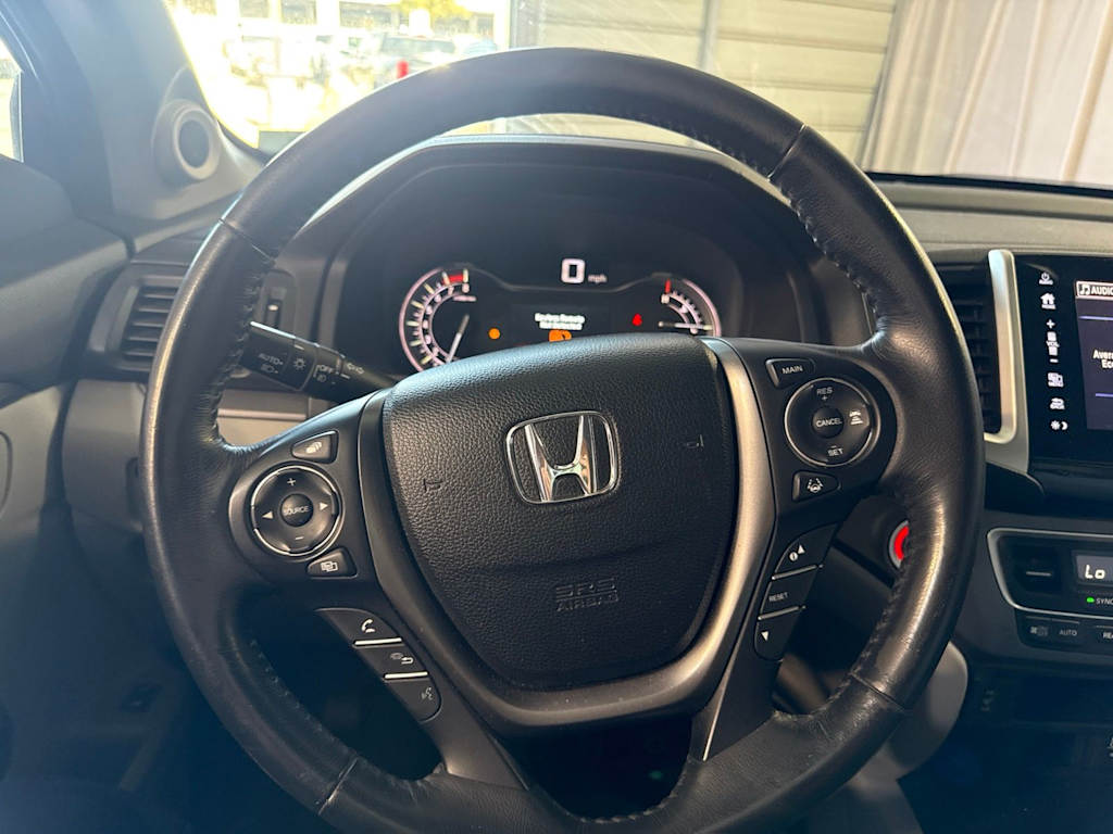 Thumbnail: 2017 Honda Pilot - 2
