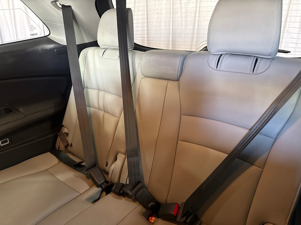 Thumbnail: 2017 Honda Pilot - 18