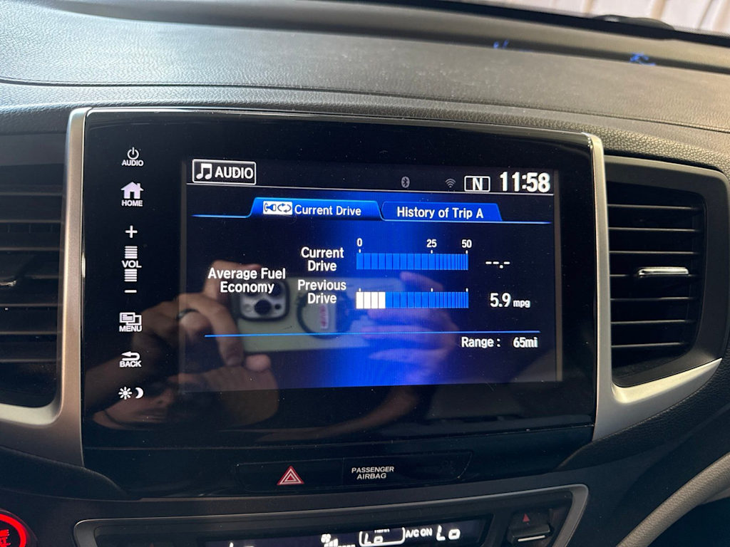 Thumbnail: 2017 Honda Pilot - 8