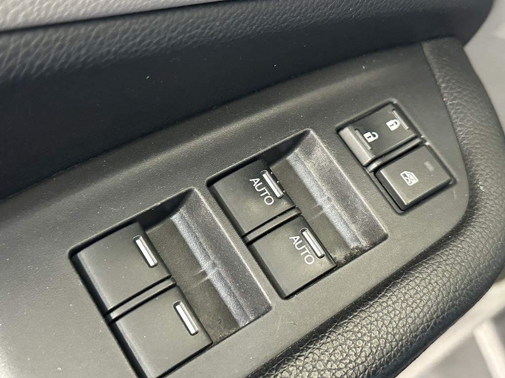 Thumbnail: 2017 Honda Pilot - 24