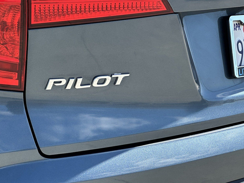 Thumbnail: 2017 Honda Pilot - 7