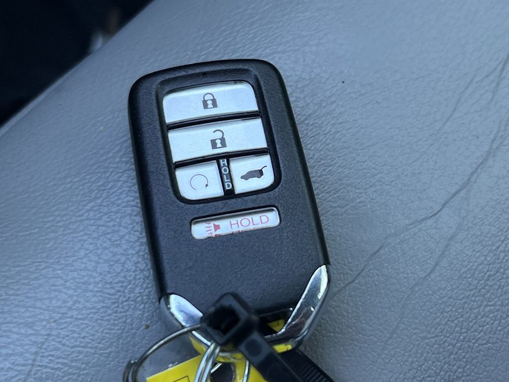 Thumbnail: 2017 Honda Pilot - 17