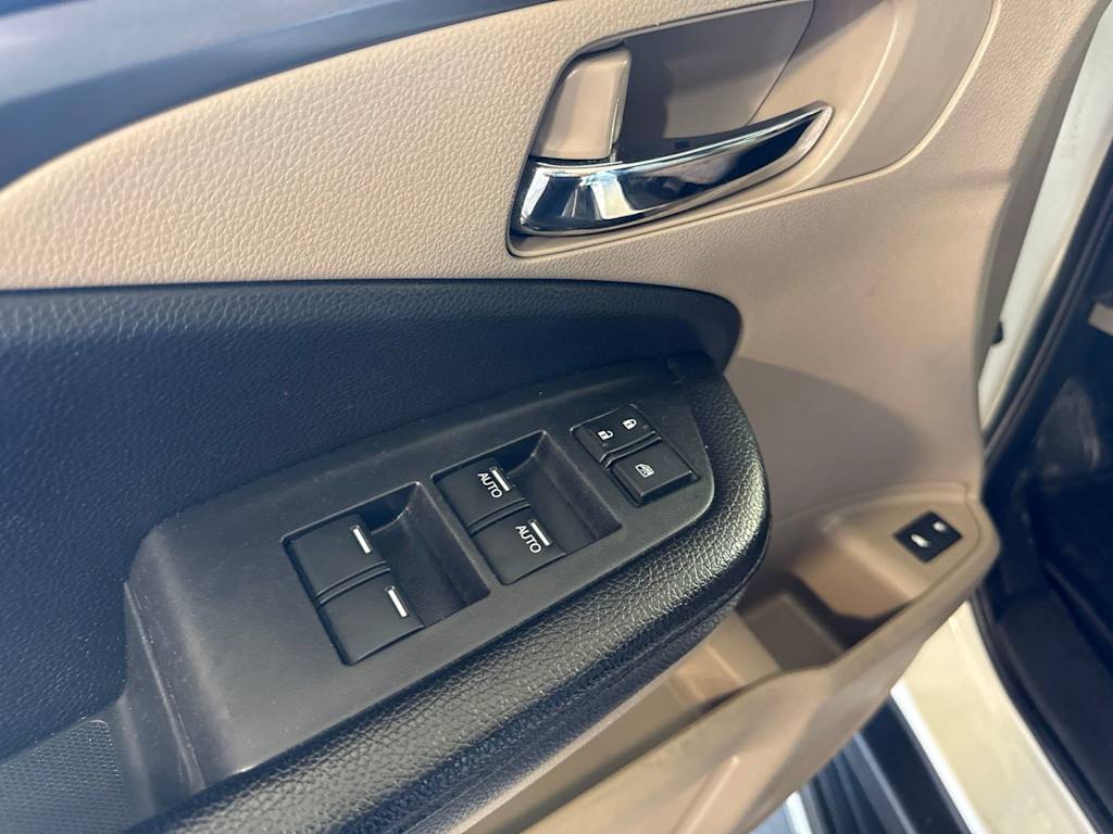 Thumbnail: 2017 Honda Pilot - 22