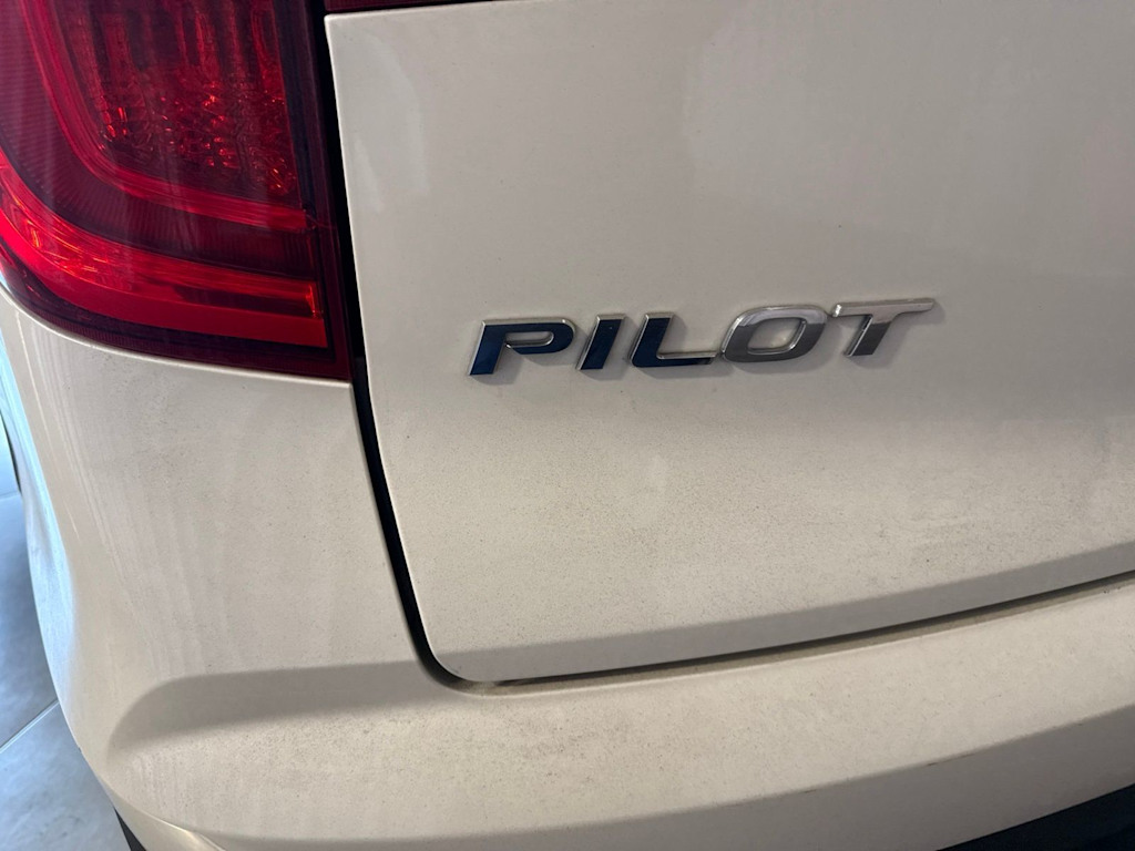 Thumbnail: 2017 Honda Pilot - 4