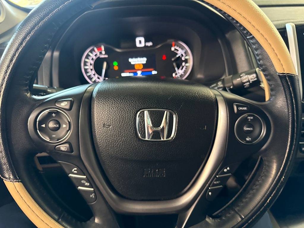 Thumbnail: 2017 Honda Pilot - 25