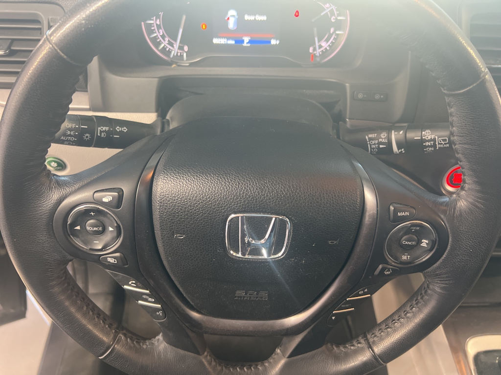 Thumbnail: 2017 Honda Pilot - 32