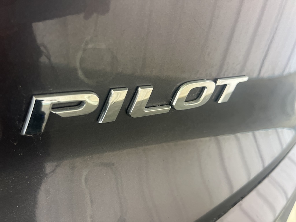 Thumbnail: 2017 Honda Pilot - 19