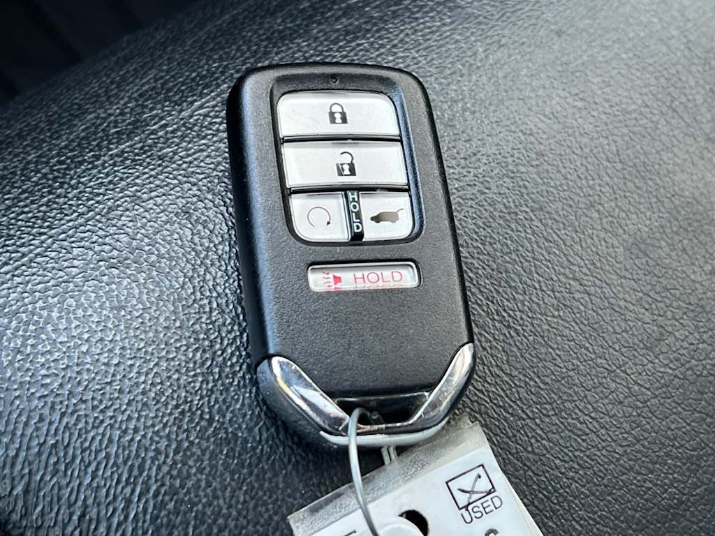 Thumbnail: 2019 Honda Pilot - 17