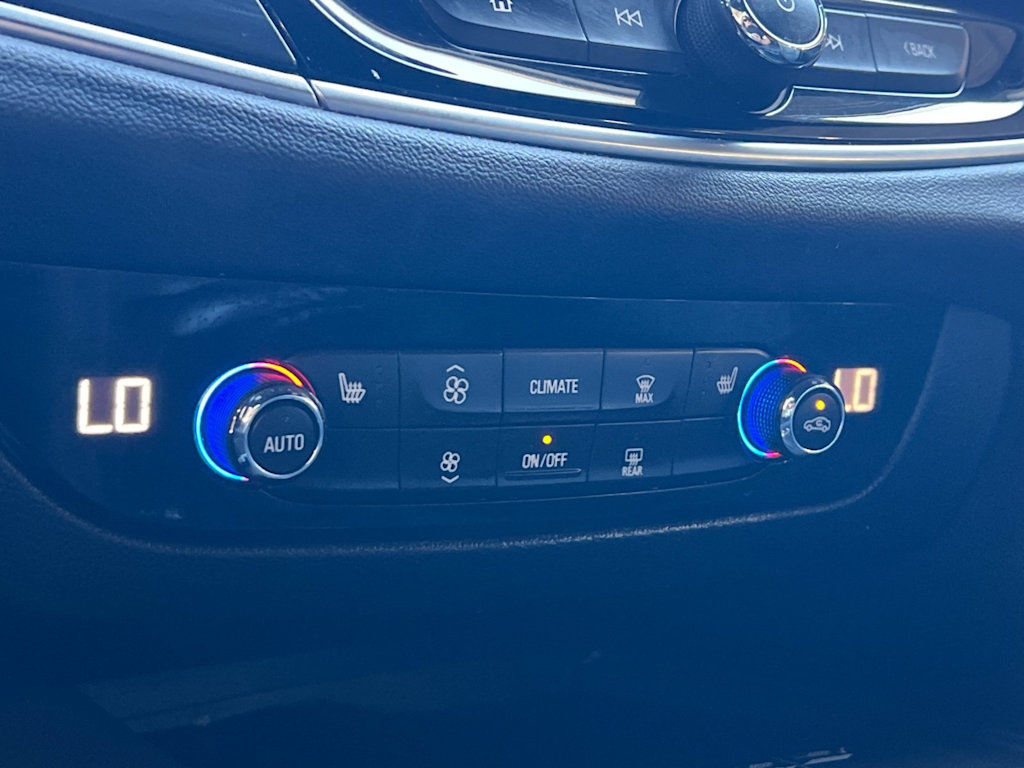 Thumbnail: 2022 Buick Enclave - 6