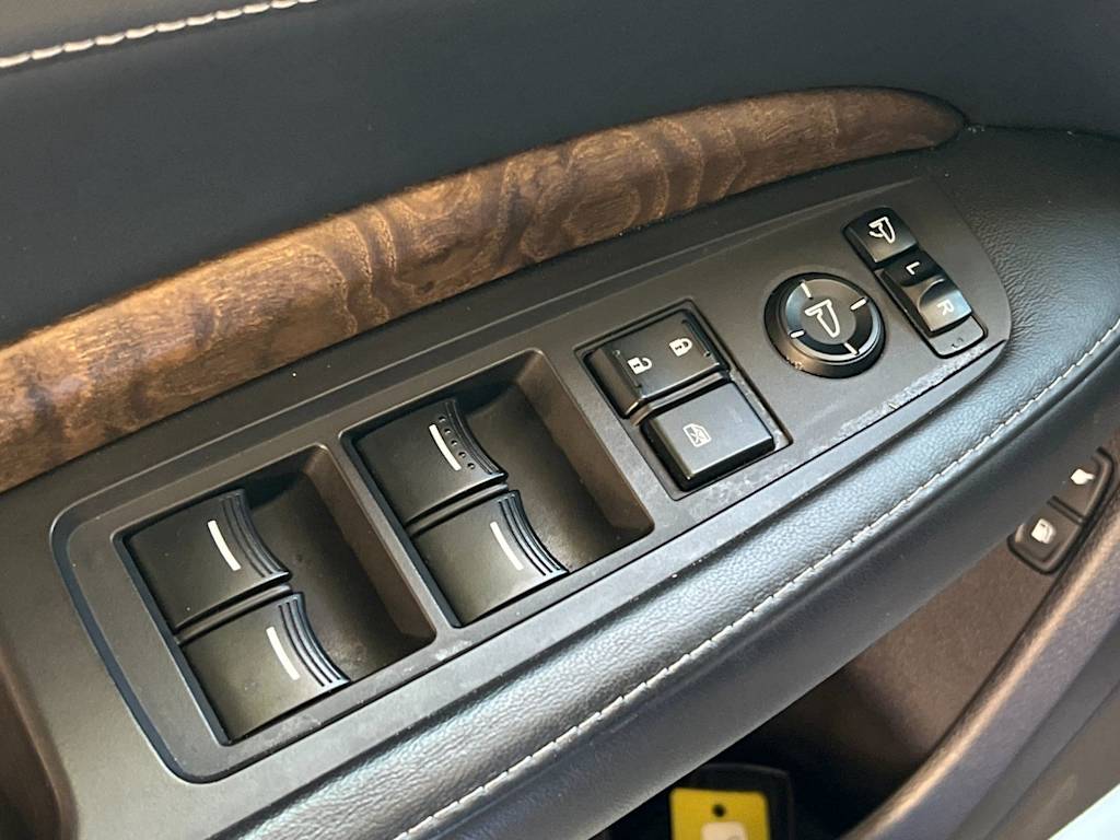 Thumbnail: 2020 Acura MDX - 23