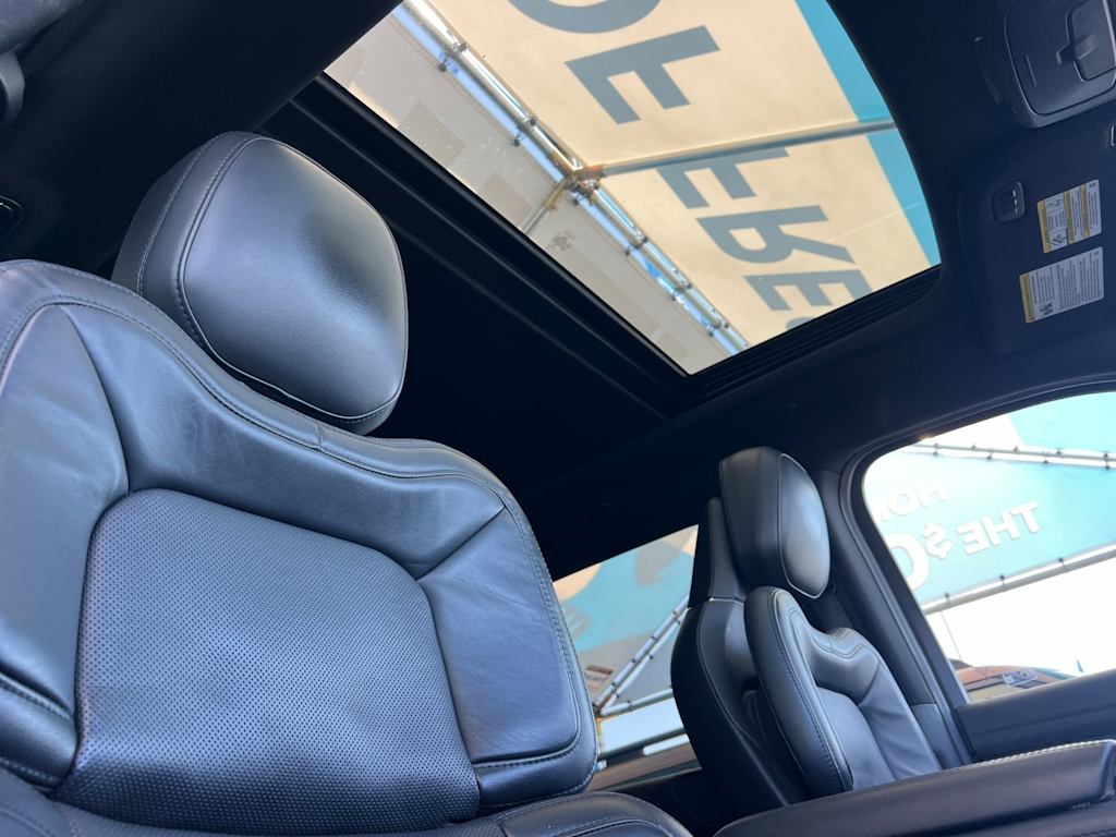 Thumbnail: 2023 Lincoln Navigator - 24