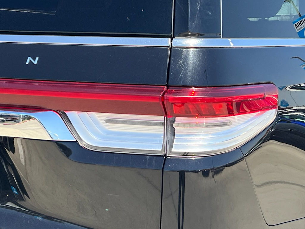 Thumbnail: 2023 Lincoln Navigator - 30