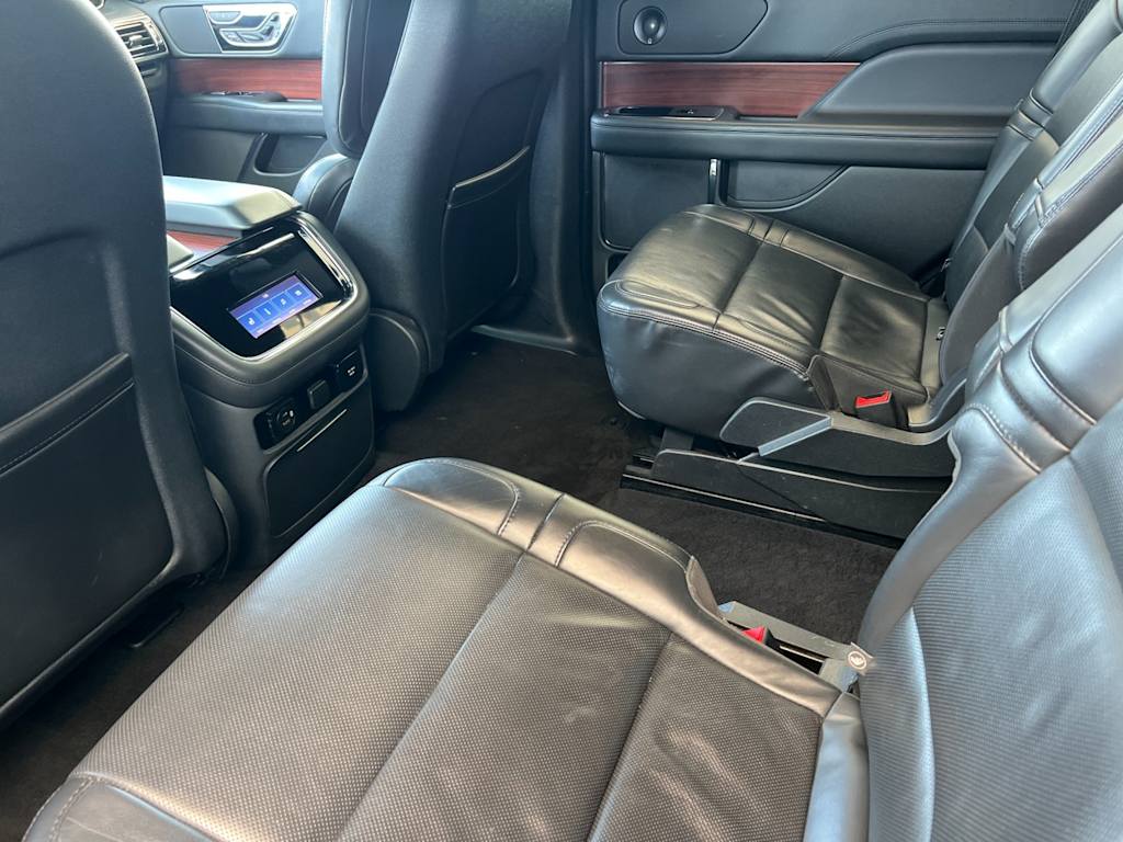 Thumbnail: 2023 Lincoln Navigator - 11
