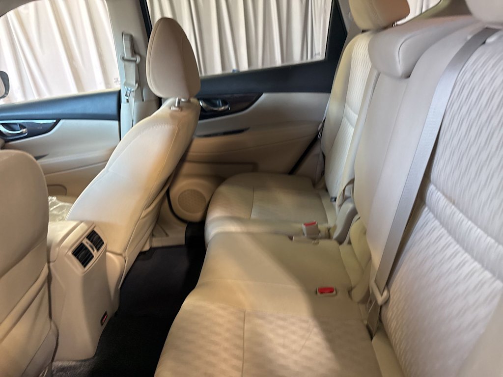 Thumbnail: 2019 Nissan Rogue - 9