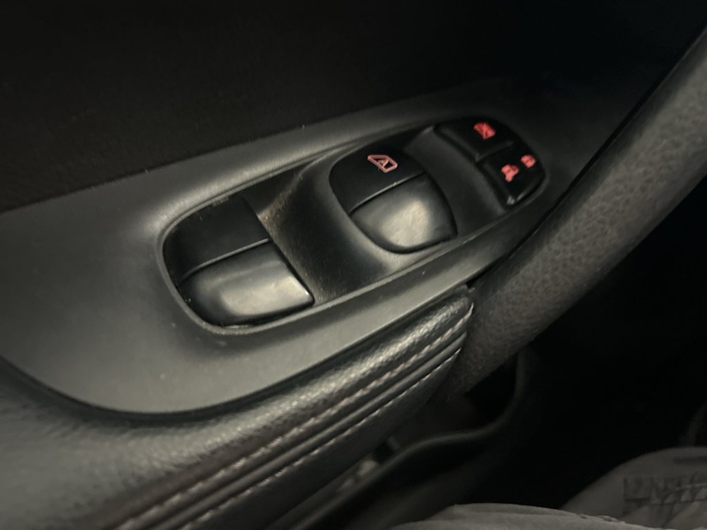Thumbnail: 2016 Nissan Rogue - 26