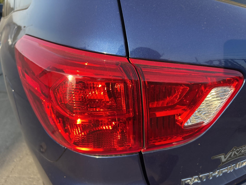 Thumbnail: 2017 Nissan Pathfinder - 22