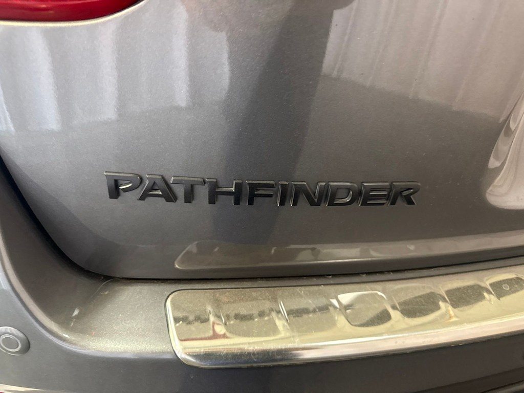 Thumbnail: 2018 Nissan Pathfinder - 7