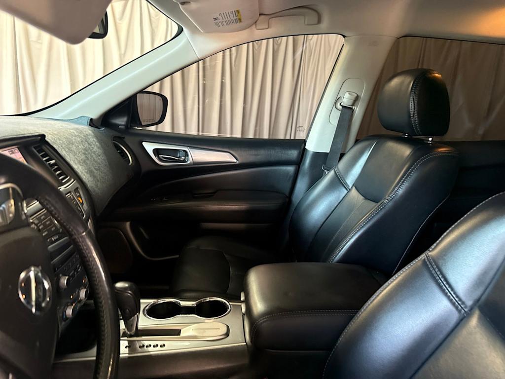 Thumbnail: 2018 Nissan Pathfinder - 9