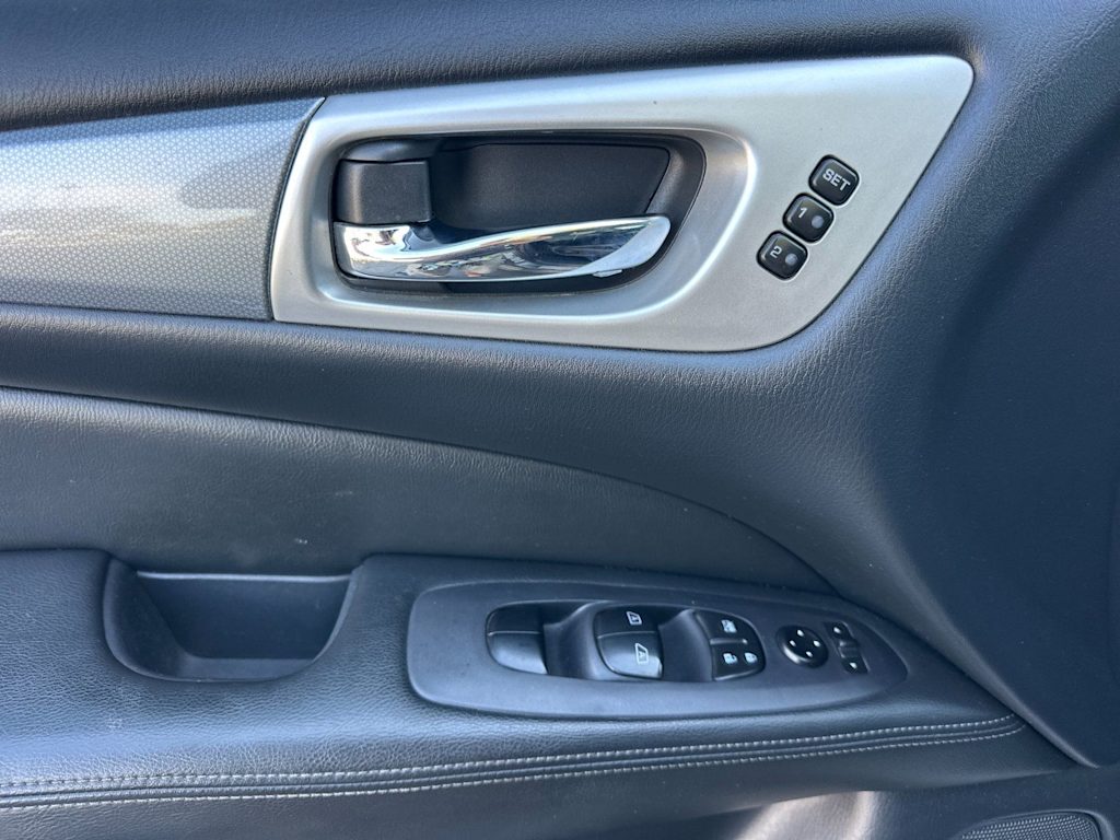 Thumbnail: 2018 Nissan Pathfinder - 23