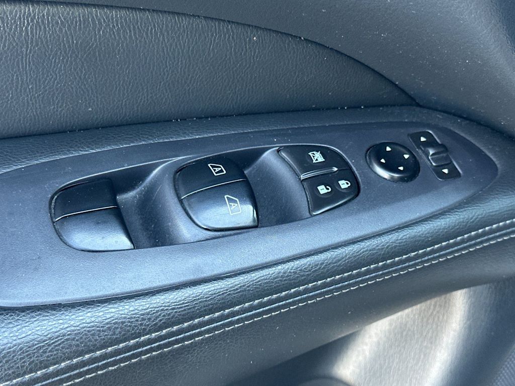 Thumbnail: 2018 Nissan Pathfinder - 24