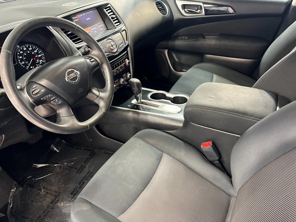 Thumbnail: 2017 Nissan Pathfinder - 10