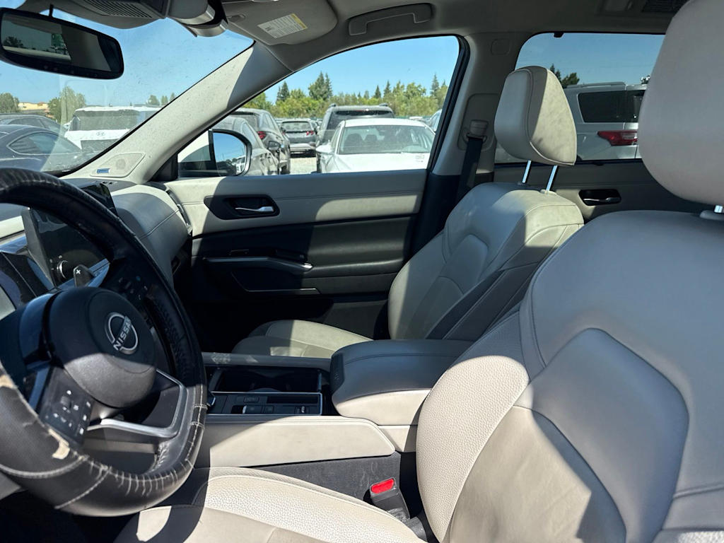 Thumbnail: 2022 Nissan Pathfinder - 6