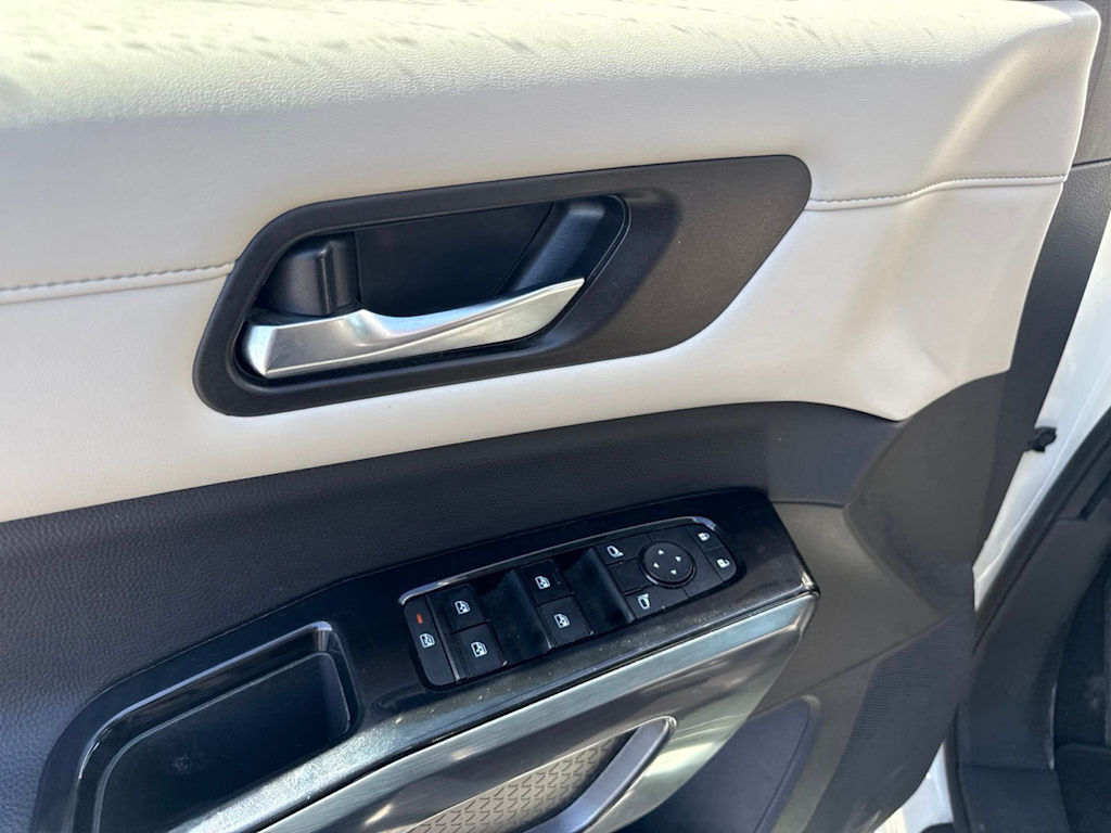 Thumbnail: 2022 Nissan Pathfinder - 19