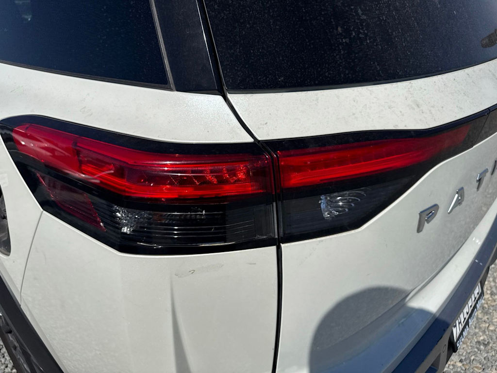 Thumbnail: 2022 Nissan Pathfinder - 17