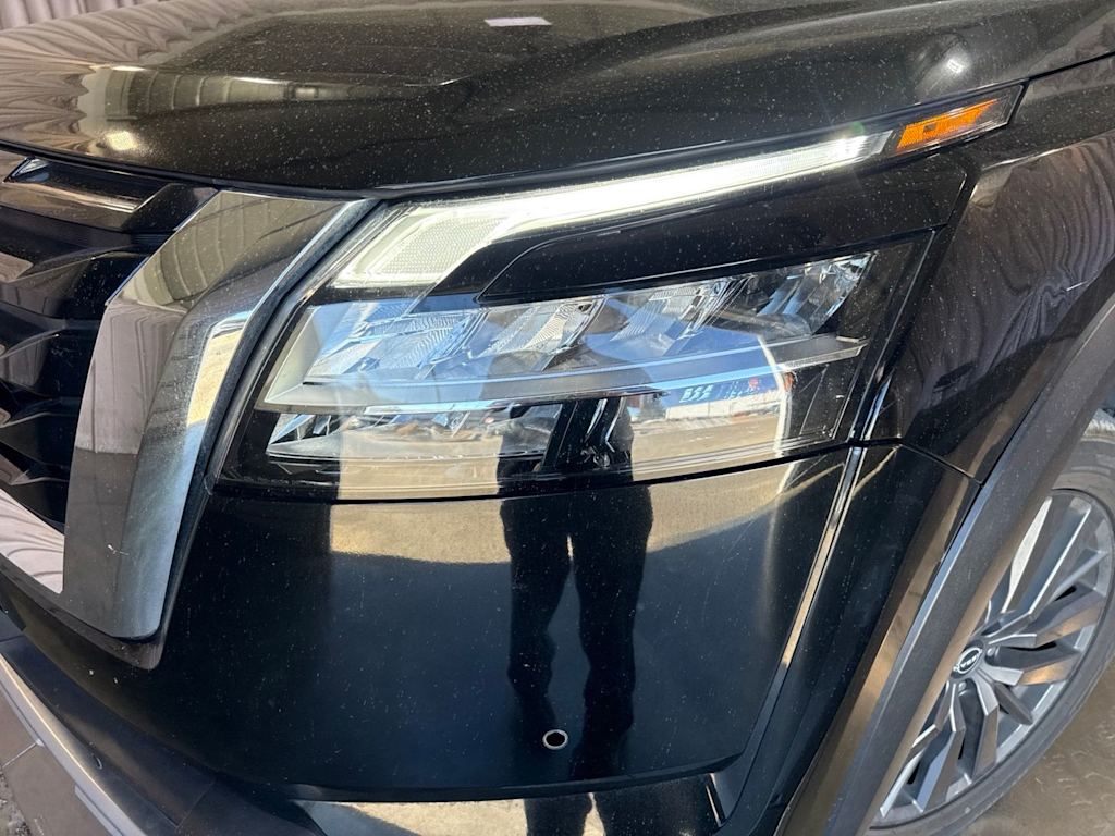 Thumbnail: 2022 Nissan Pathfinder - 16