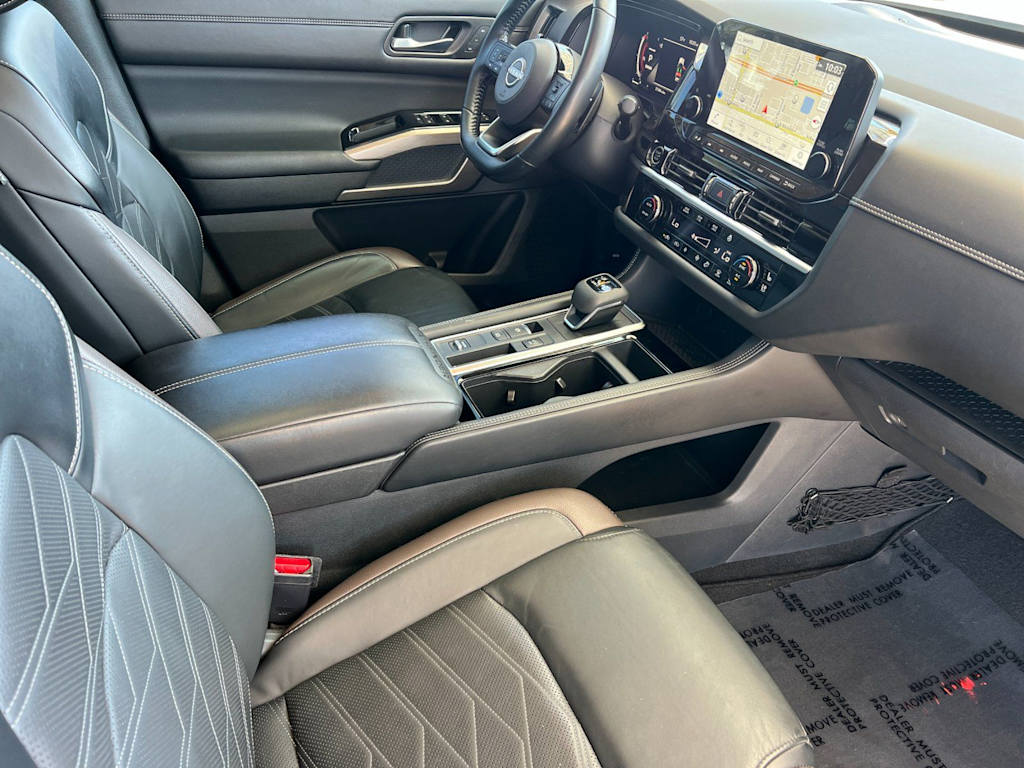 2023 Nissan Pathfinder Platinum - Photo 11