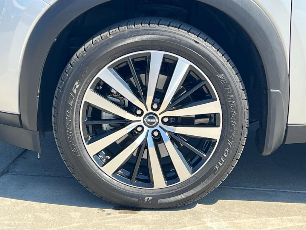 2023 Nissan Pathfinder Platinum - Photo 8