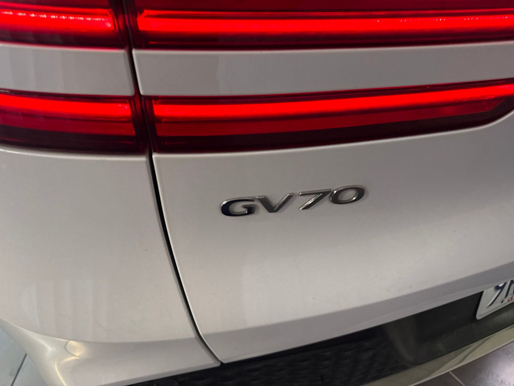 Thumbnail: 2025 Genesis GV70 - 7