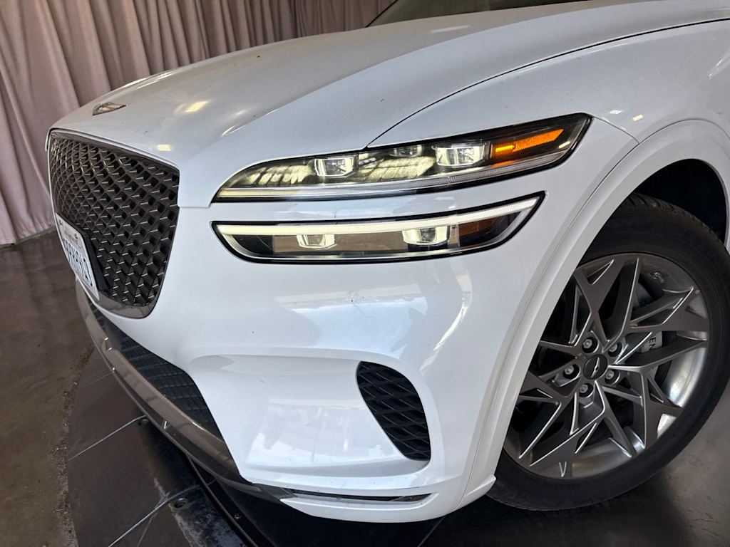 Thumbnail: 2025 Genesis GV70 - 18