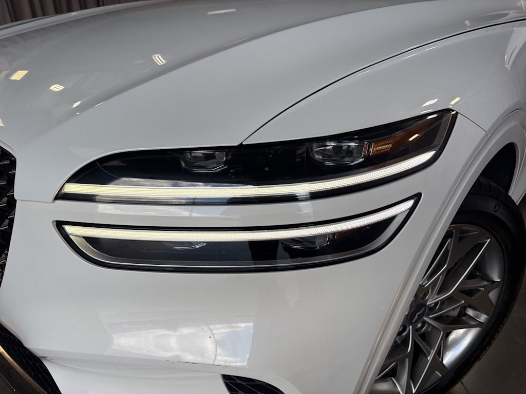 Thumbnail: 2025 Genesis GV70 - 17