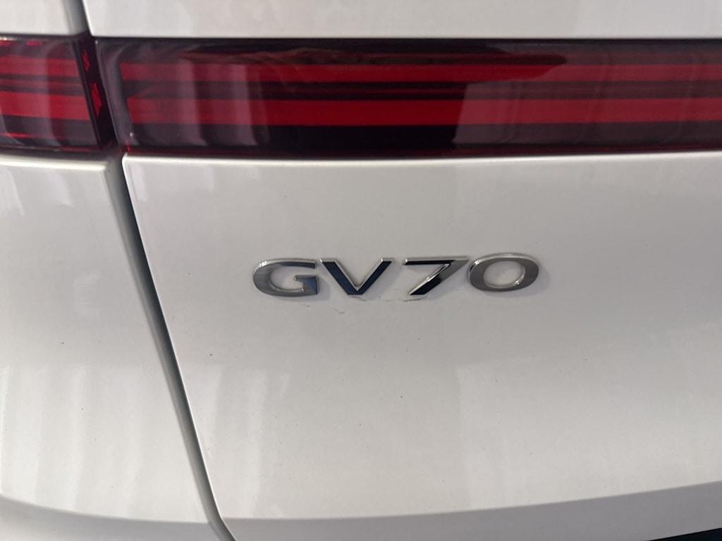 Thumbnail: 2025 Genesis GV70 - 6