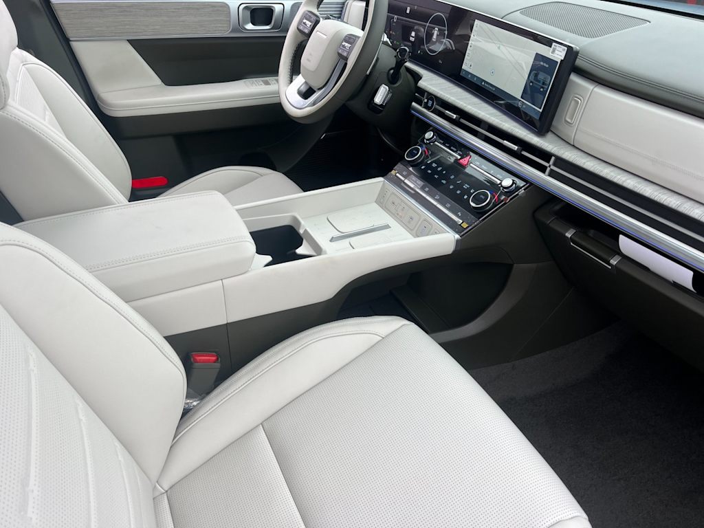 Thumbnail: 2025 Hyundai Santa Fe - 8