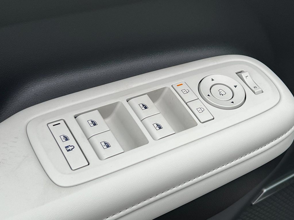 2025 Hyundai Santa Fe Calligraphy - Photo 23