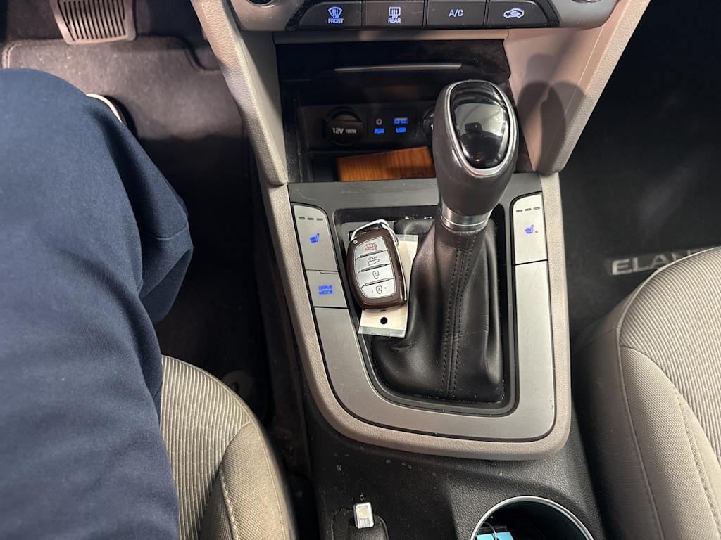 Thumbnail: 2018 Hyundai Elantra - 12