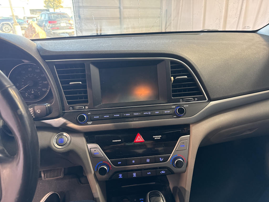 Thumbnail: 2018 Hyundai Elantra - 11