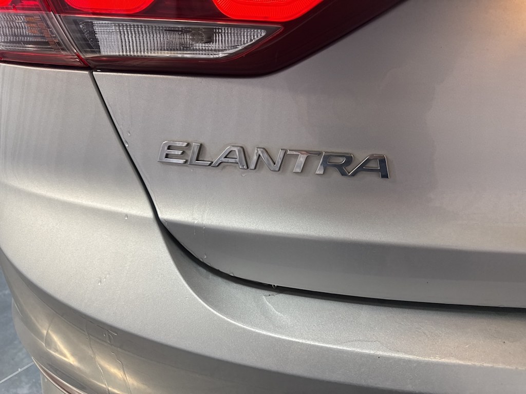 Thumbnail: 2018 Hyundai Elantra - 7