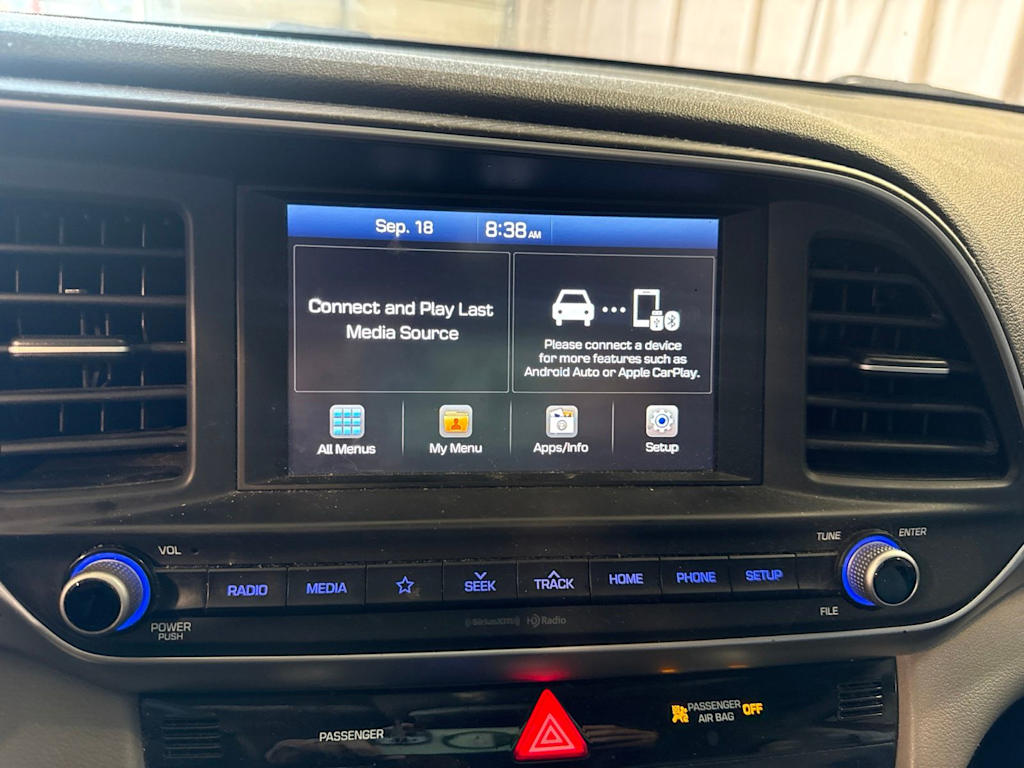Thumbnail: 2020 Hyundai Elantra - 12