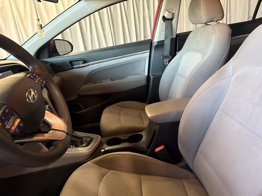 Thumbnail: 2020 Hyundai Elantra - 10