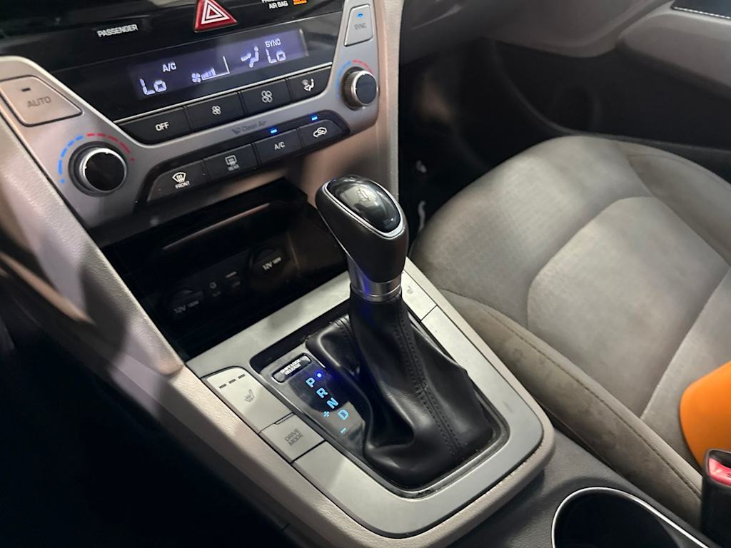 Thumbnail: 2018 Hyundai Elantra - 13