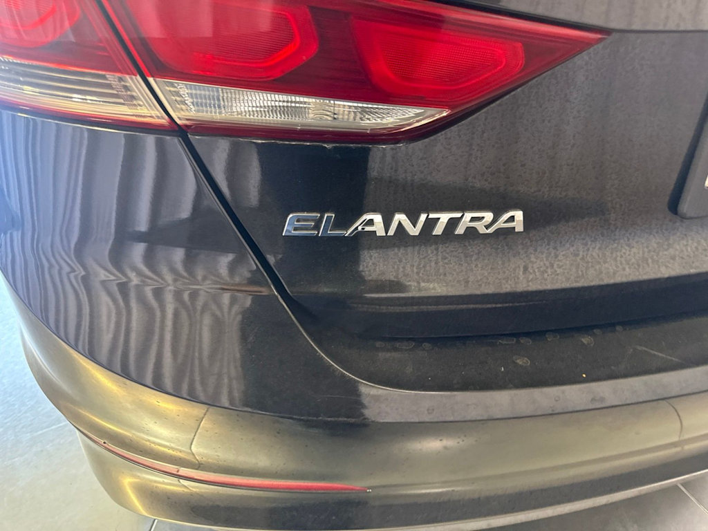 Thumbnail: 2018 Hyundai Elantra - 20