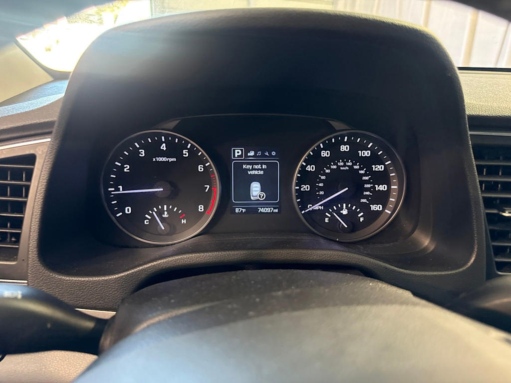 Thumbnail: 2018 Hyundai Elantra - 14