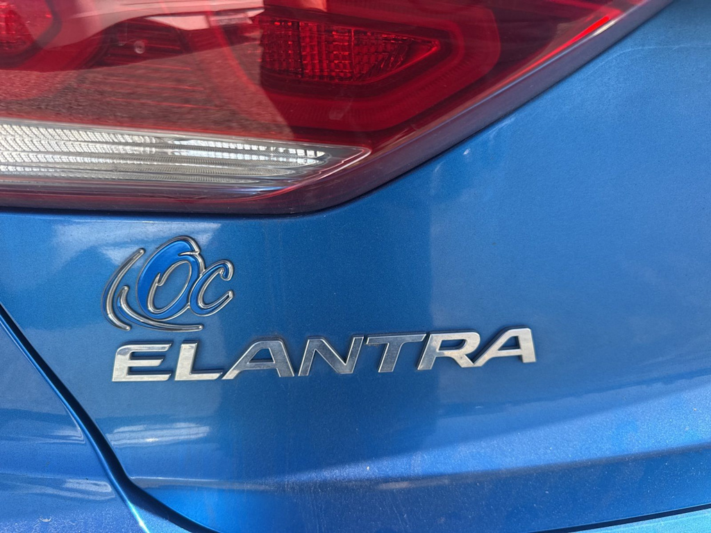 Thumbnail: 2017 Hyundai Elantra - 6